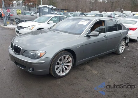 2007 BMW 750Li из США, поврежденный, VIN WBAHN83537DT66397